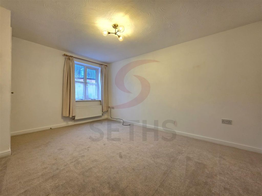 Property photo 2 of 9 Lounge