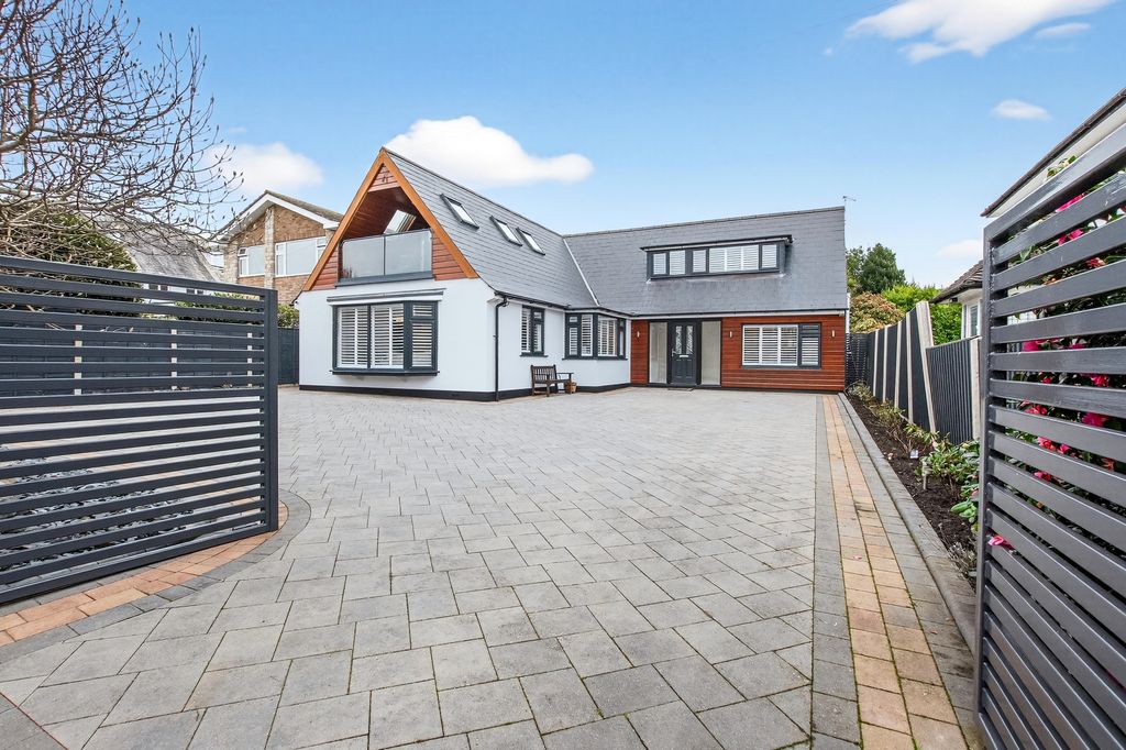 Property photo 1 of 24