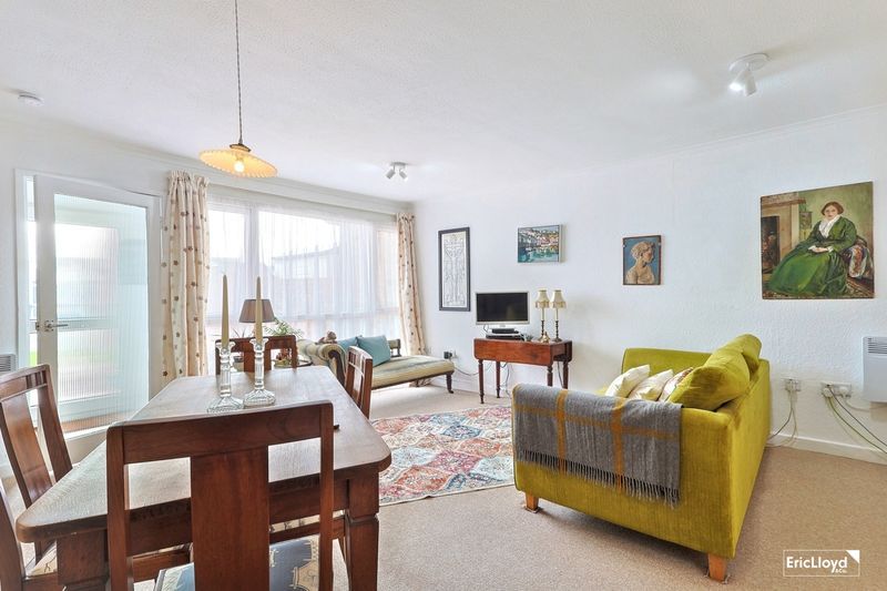 Property photo 3 of 11 Photo 8