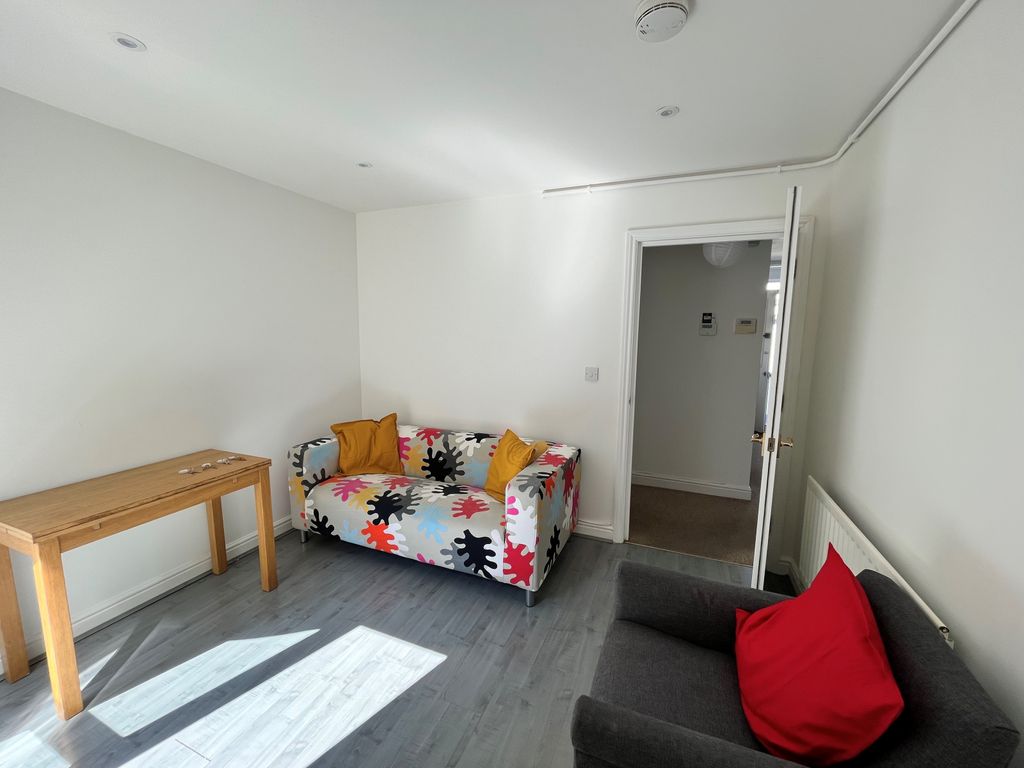 Property photo 3 of 13 Gallery