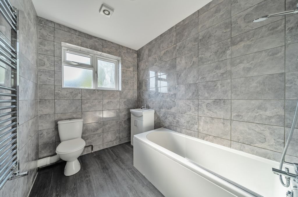 Property photo 3 of 15 1285022 (8)