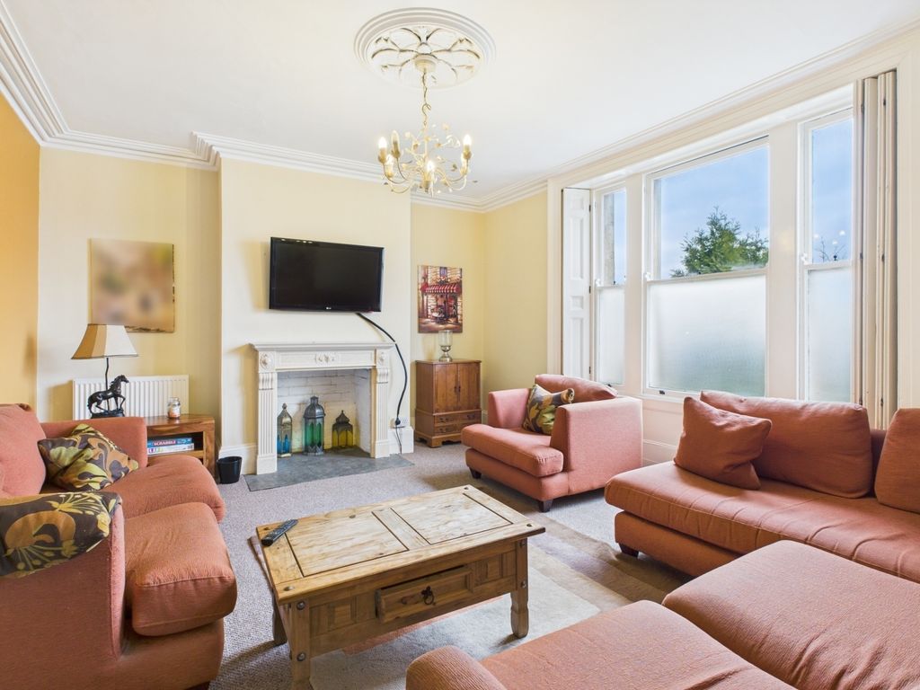 Property photo 3 of 8 Cam03062G0-Pr0131-Still001