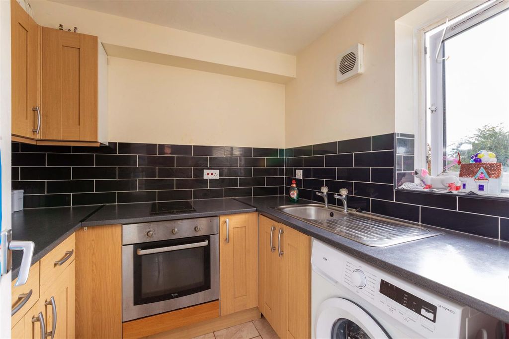 Property photo 3 of 10 352 Walpole Road-7.Jpg