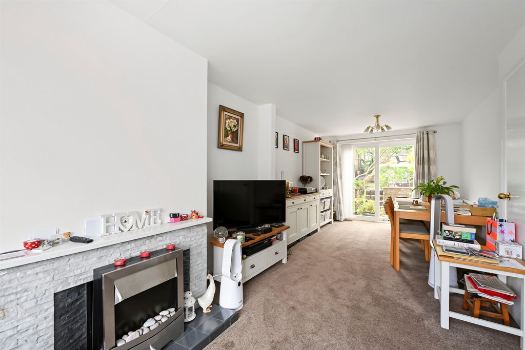 Property photo 3 of 15