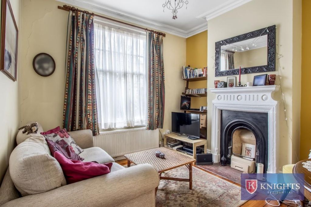 Property photo 2 of 19