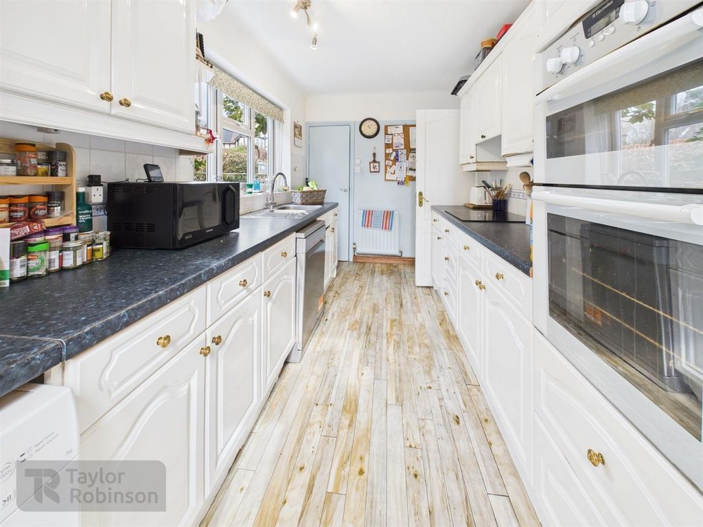 Property photo 3 of 17 Cam02600G0-Pr0426-Still023.Jpg