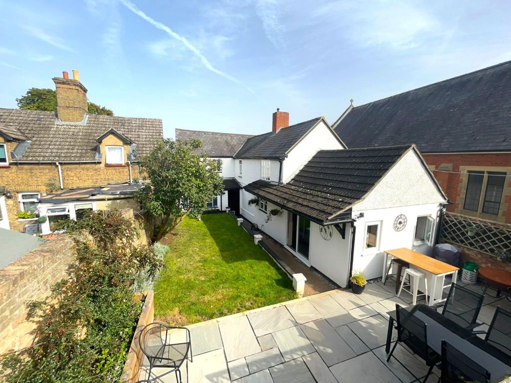 Property photo 2 of 27 Rear Garden