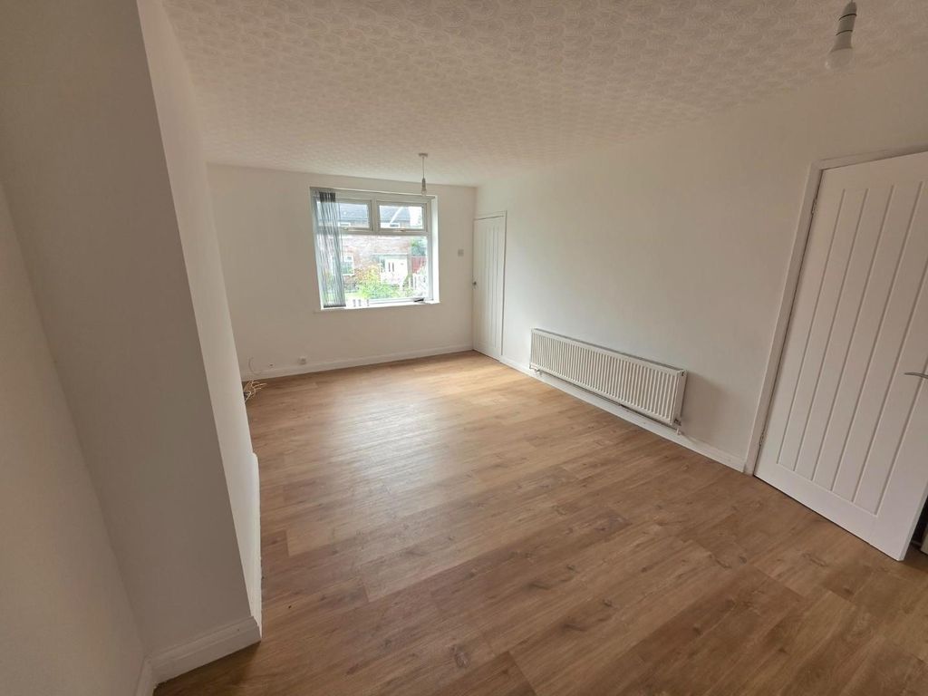 Property photo 2 of 14 Living Room