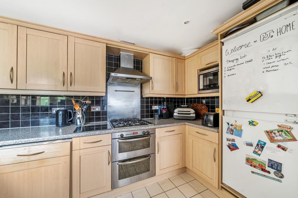 Property photo 2 of 15 Kitchen