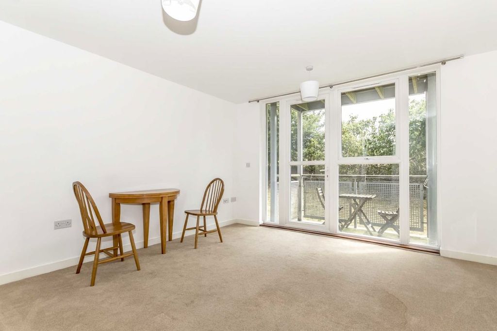 Property photo 2 of 4