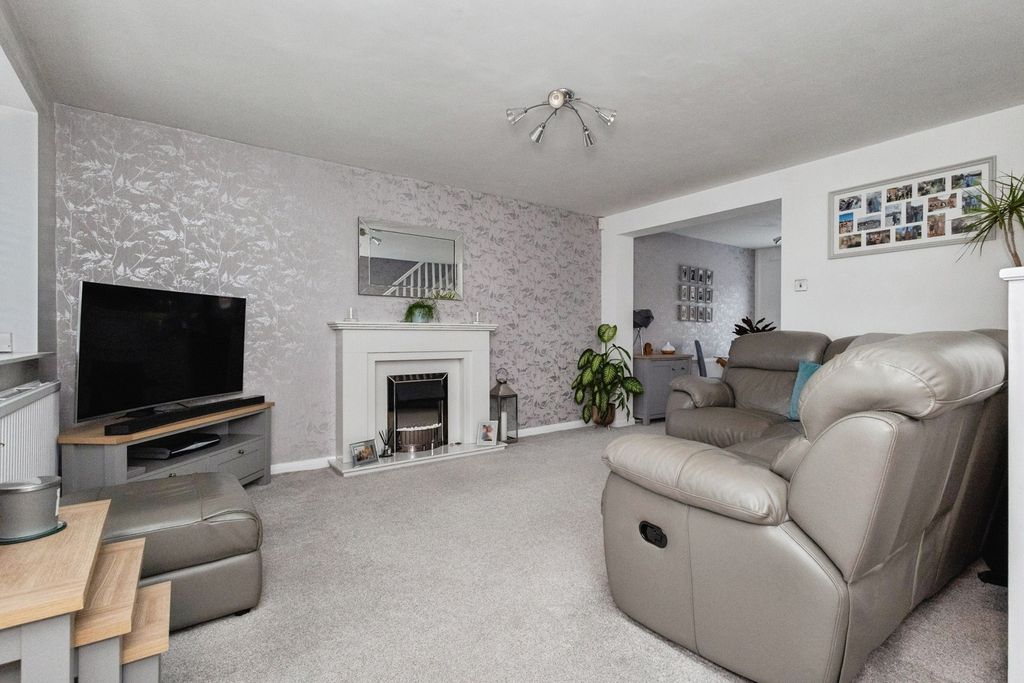 Property photo 3 of 20 Pbox-Img.Jpg