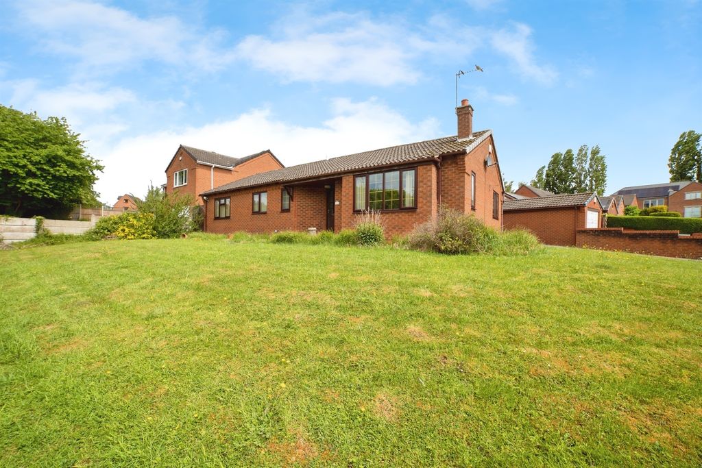 Property photo 1 of 17