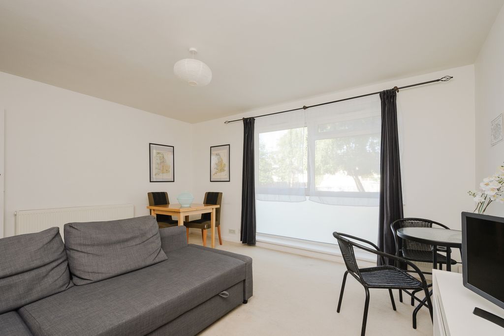 Property photo 3 of 9 Picture No. 04