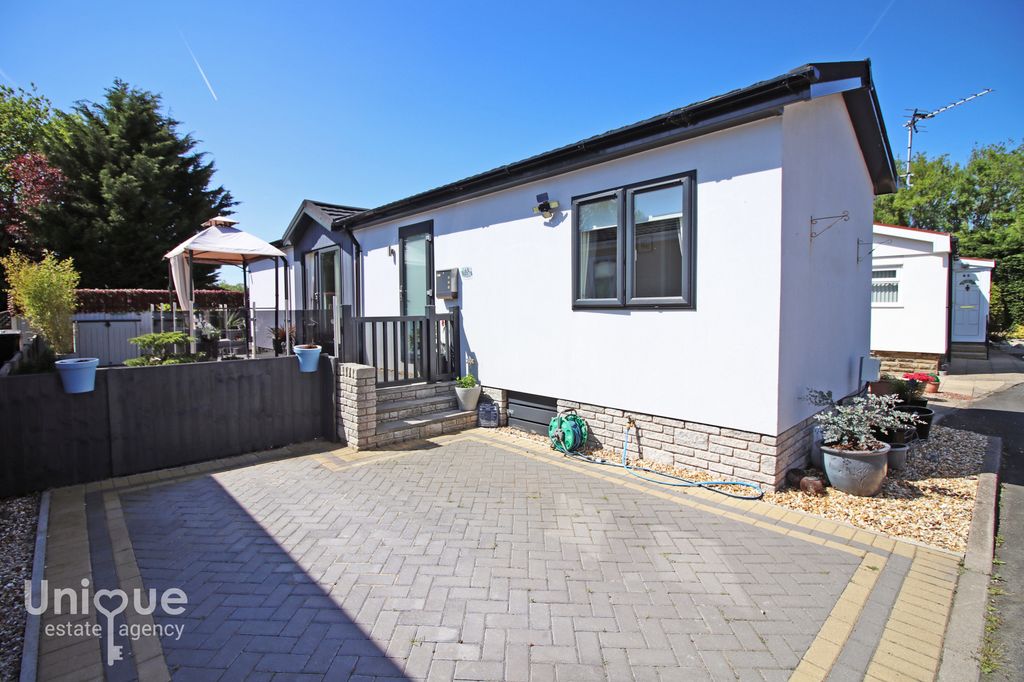Property photo 1 of 20