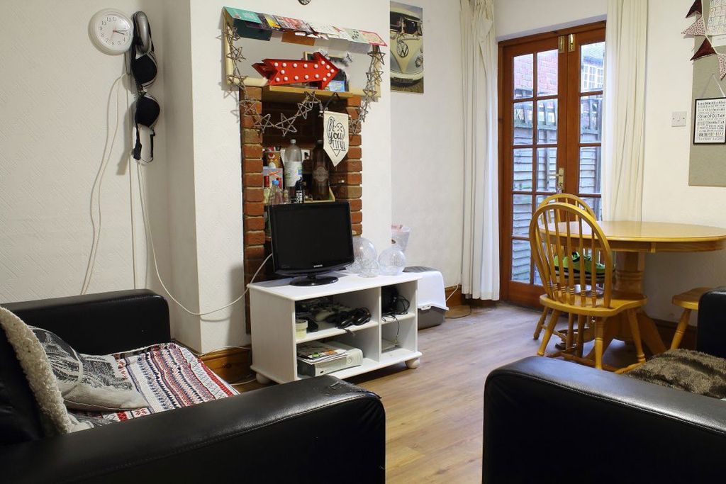 Property photo 2 of 30