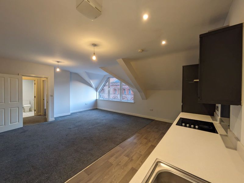 Property photo 1 of 8 Photo 7