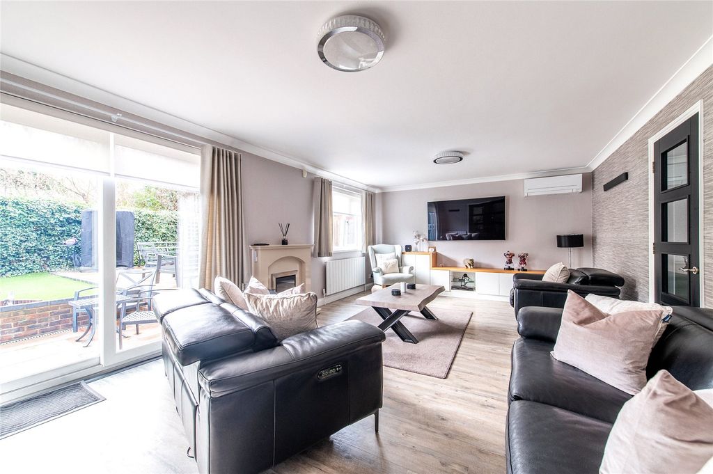 Property photo 3 of 25 Picture No. 05