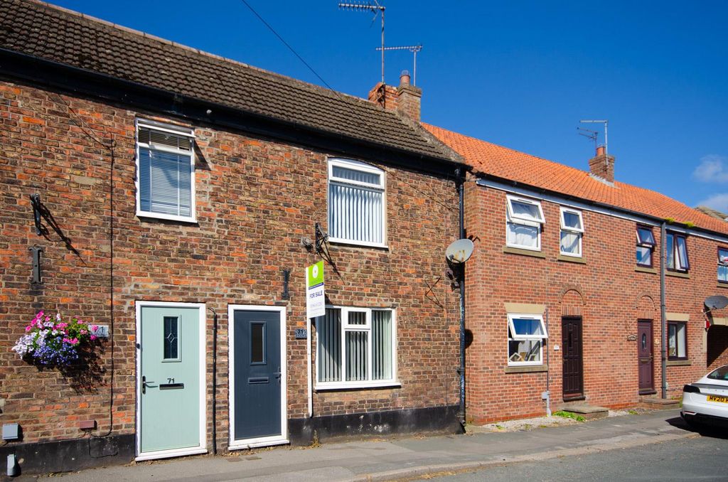 Property photo 2 of 19