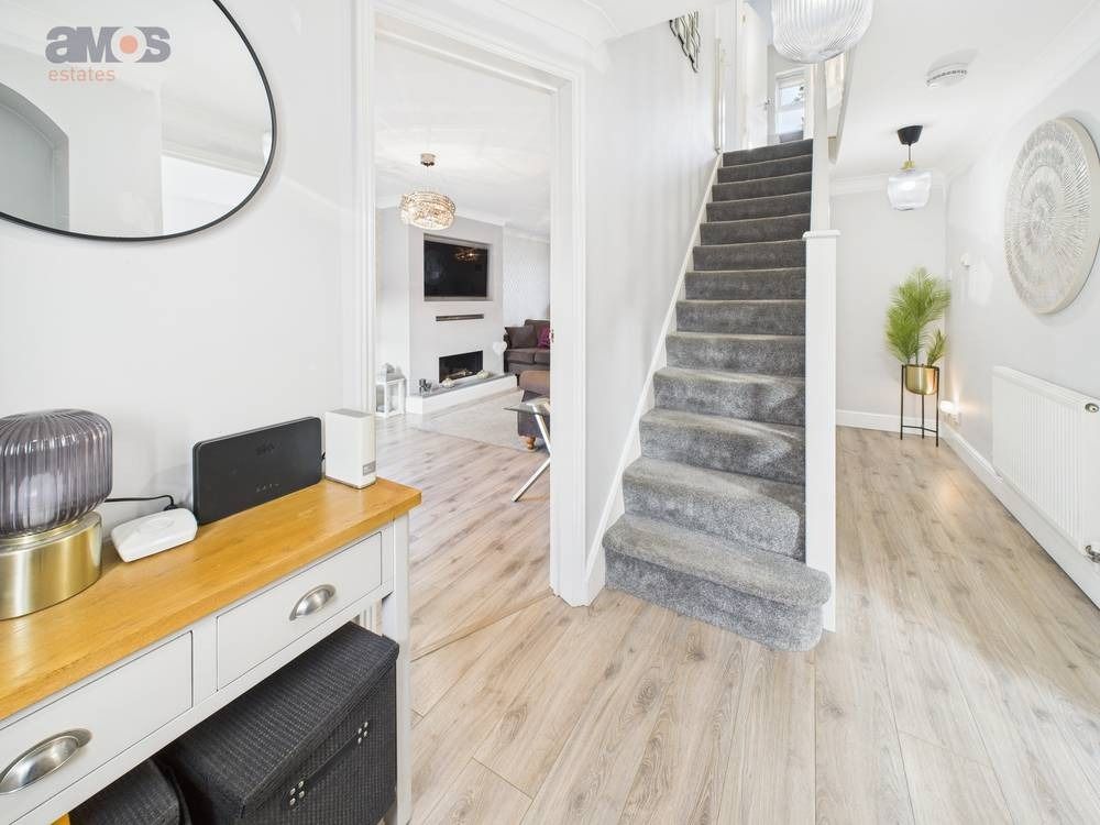 Property photo 3 of 25 4646845