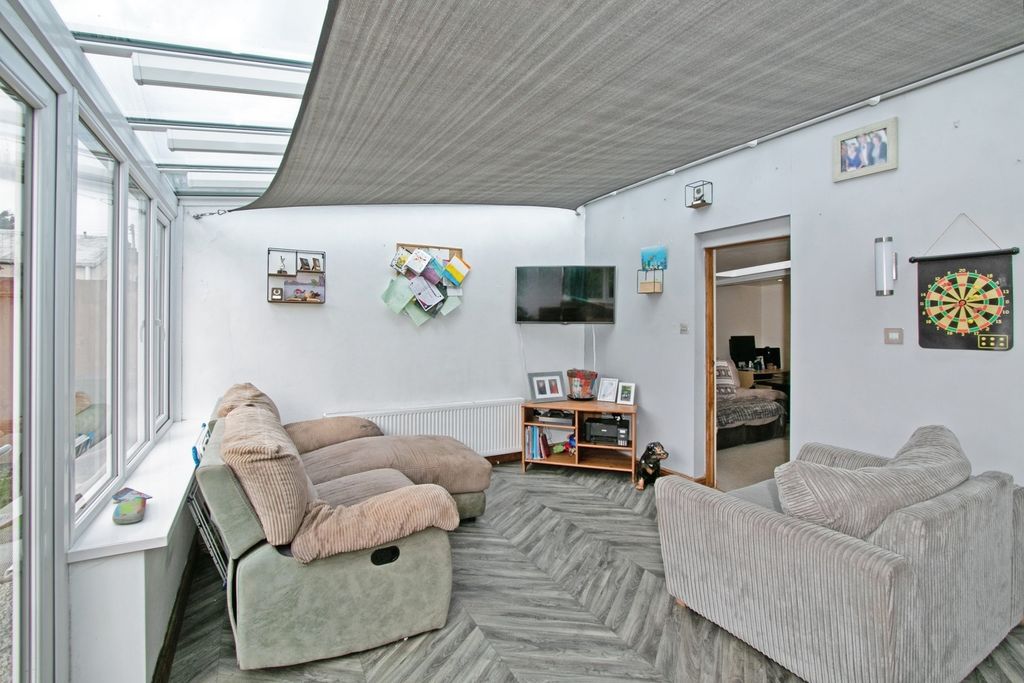Property photo 2 of 14 Pbox-Img.Jpg