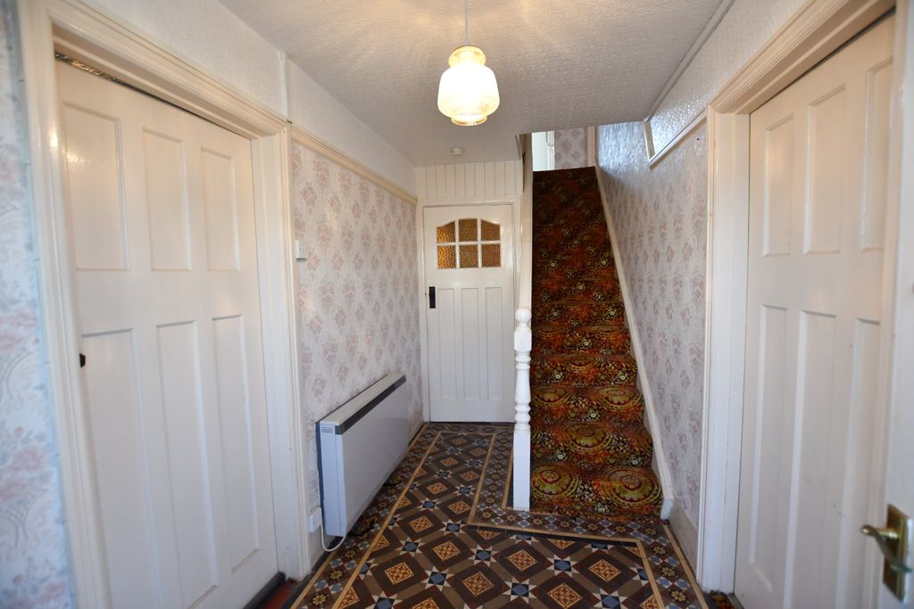 Property photo 3 of 21