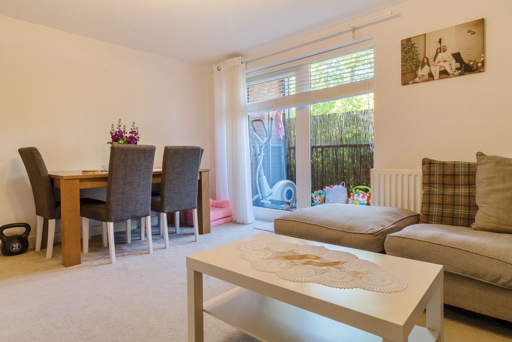 Property photo 2 of 12
