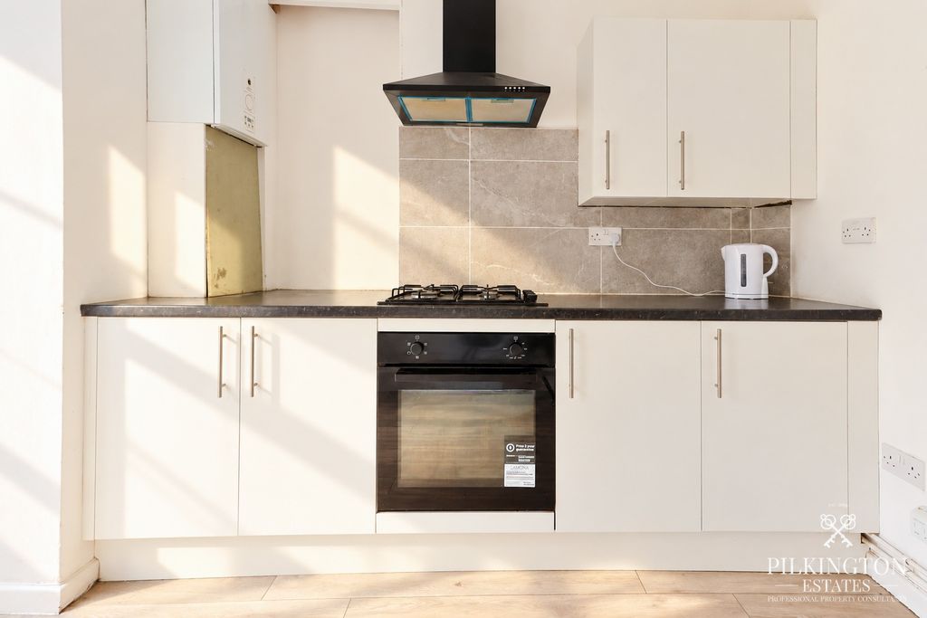 Property photo 3 of 11 5553144