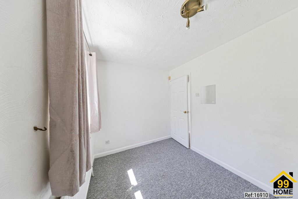 Property photo 3 of 20 Photo 2