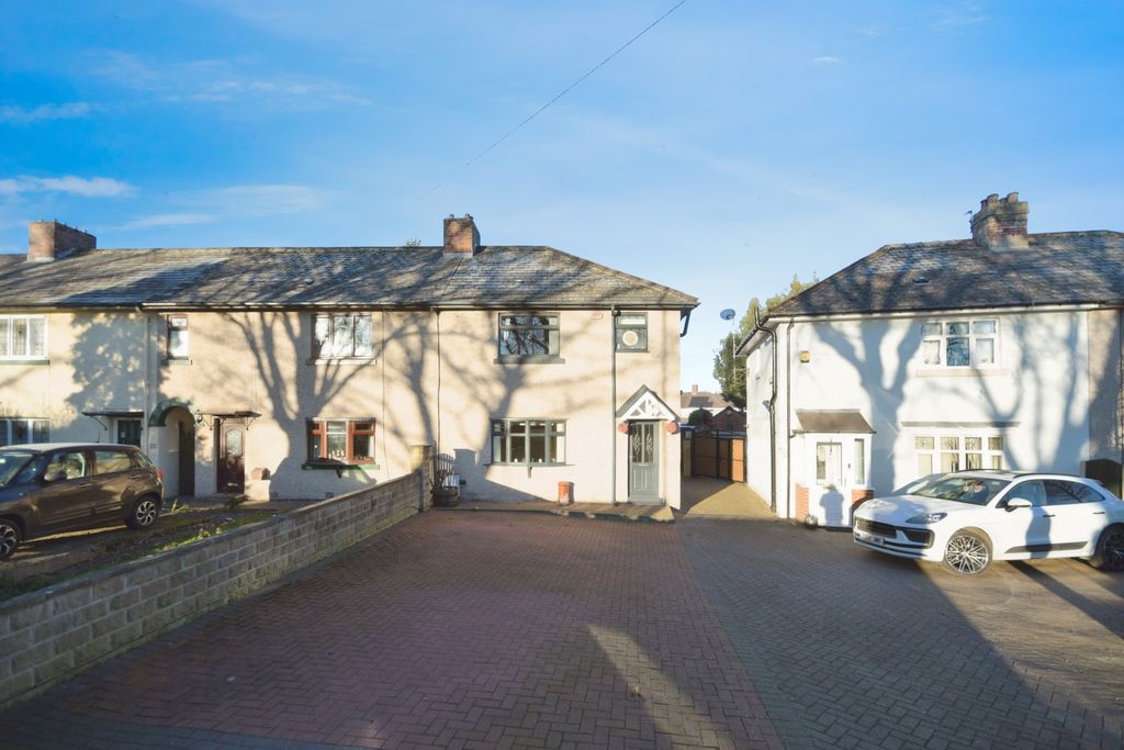 Property photo 1 of 17 Front View