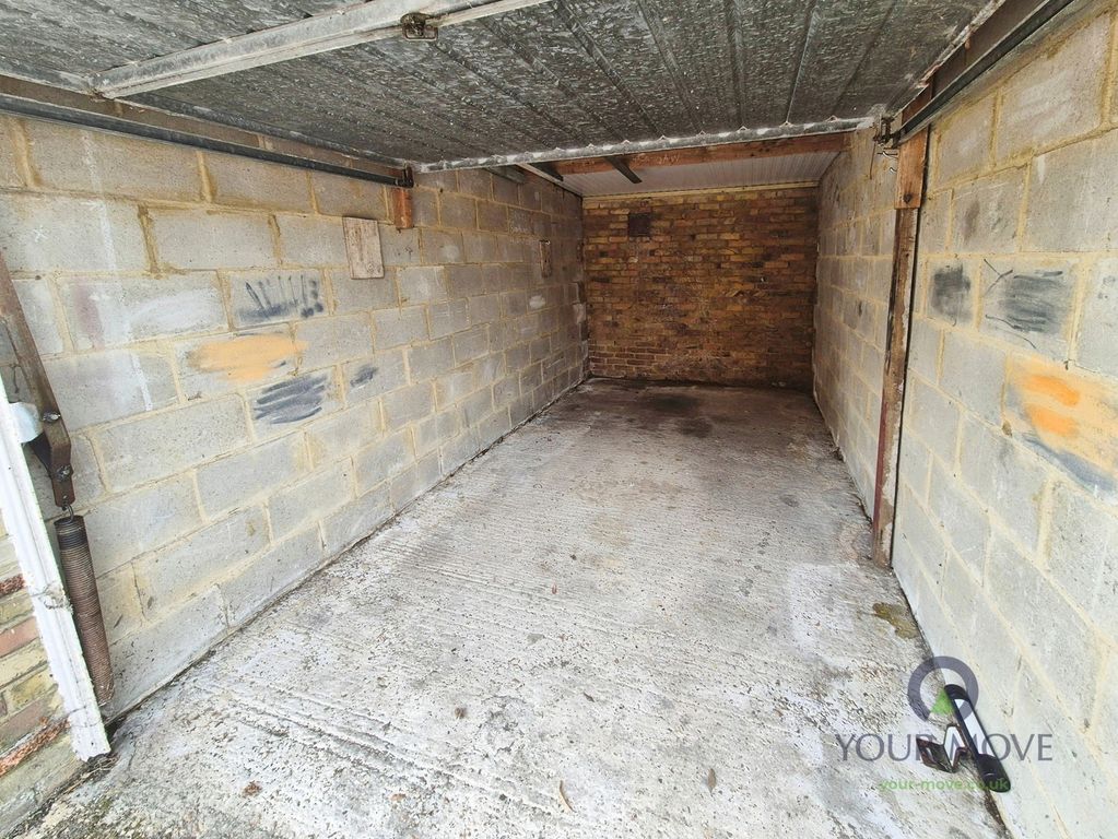Property photo 2 of 3 Interior