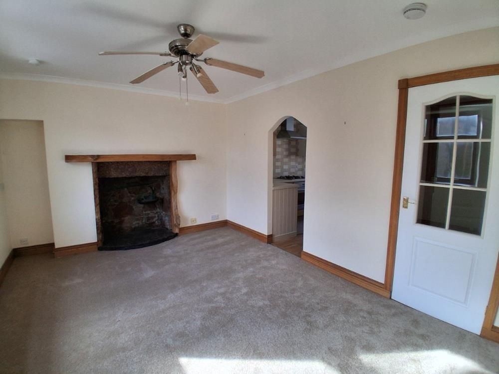 Property photo 2 of 6 Lounge