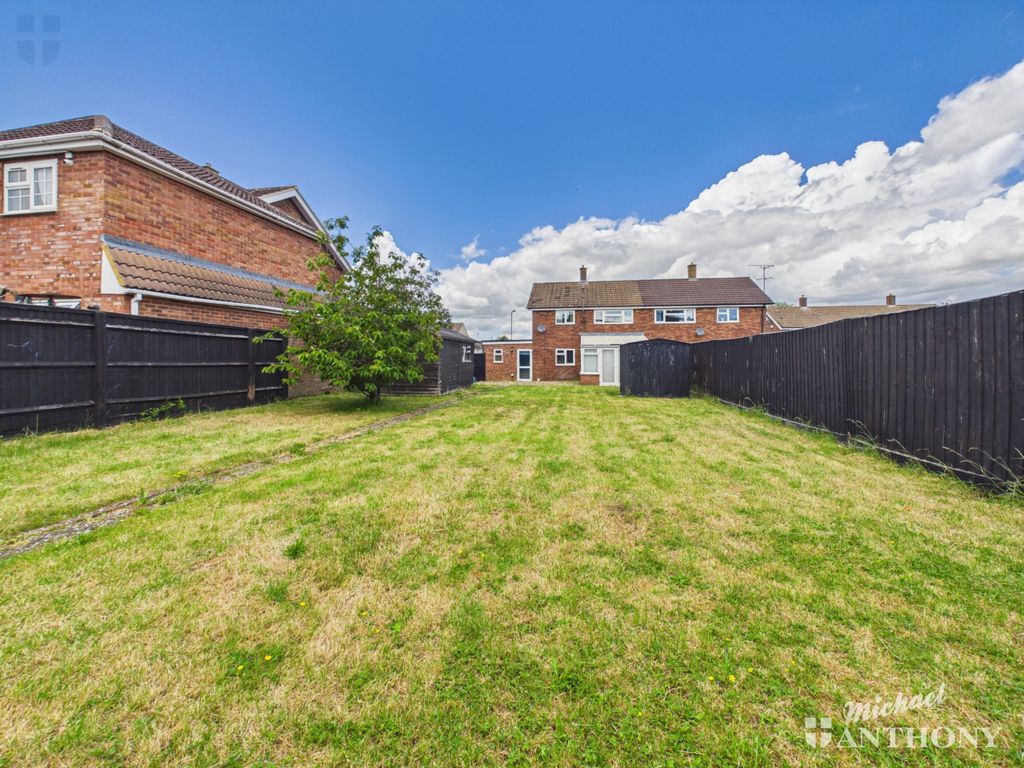 Property photo 3 of 17 Cam03852G0-Pr0695-Still005