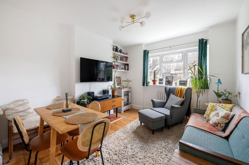 Property photo 1 of 31