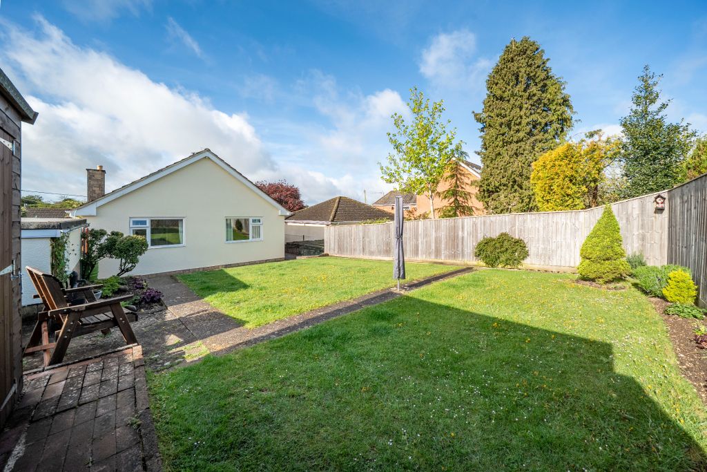 Property photo 2 of 21