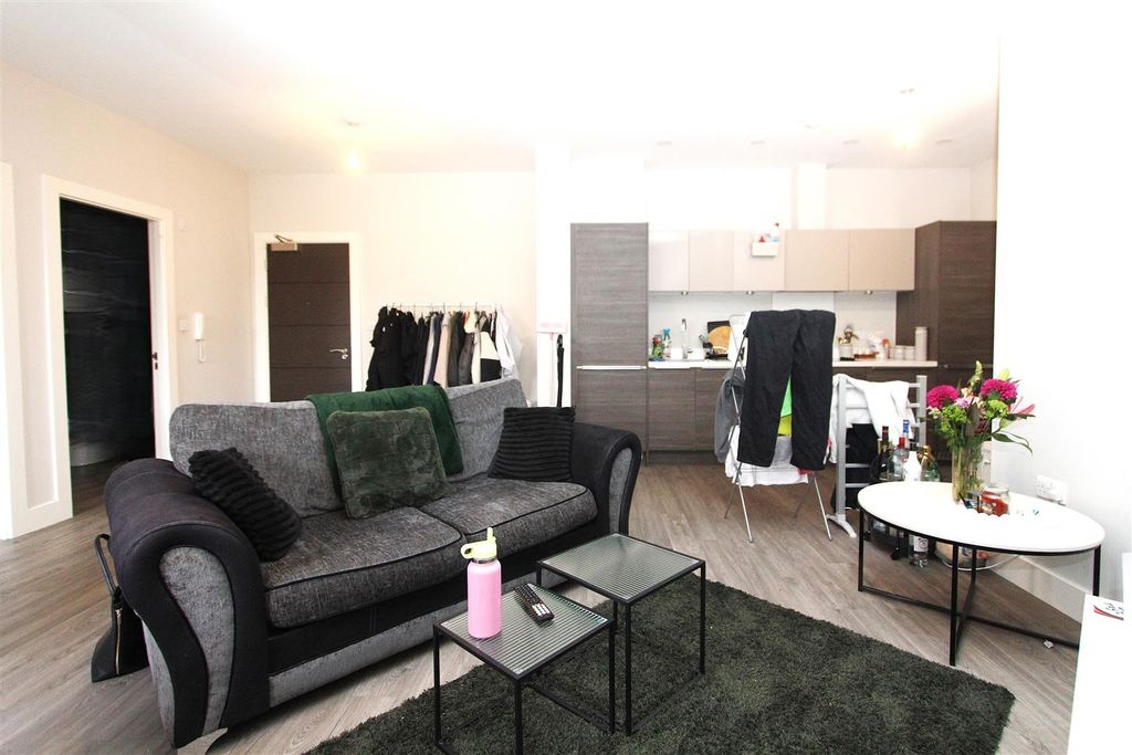Property photo 1 of 6 Bright And Open Plan Lounge With Modern Kitchen...