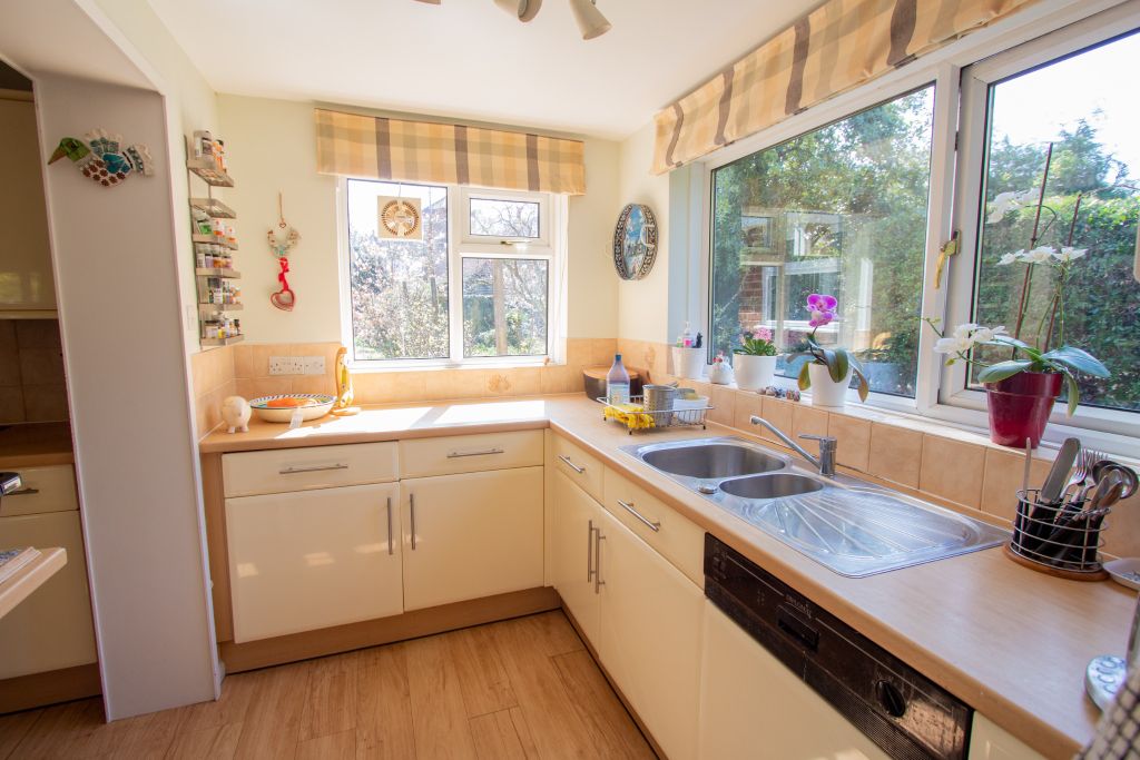 Property photo 2 of 24
