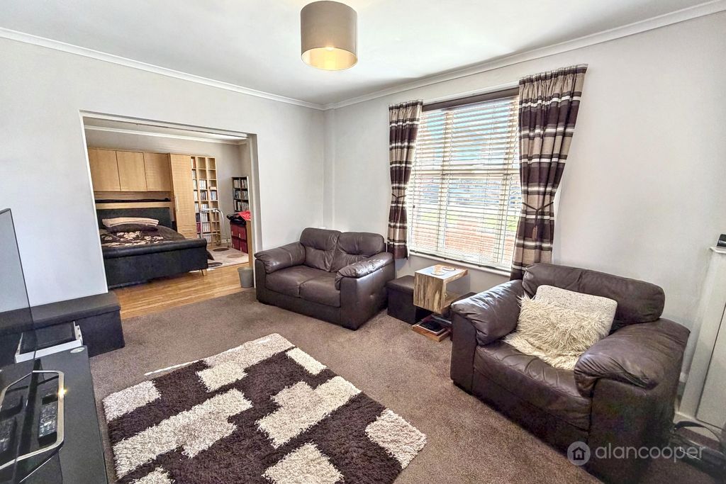 Property photo 2 of 36 5030633