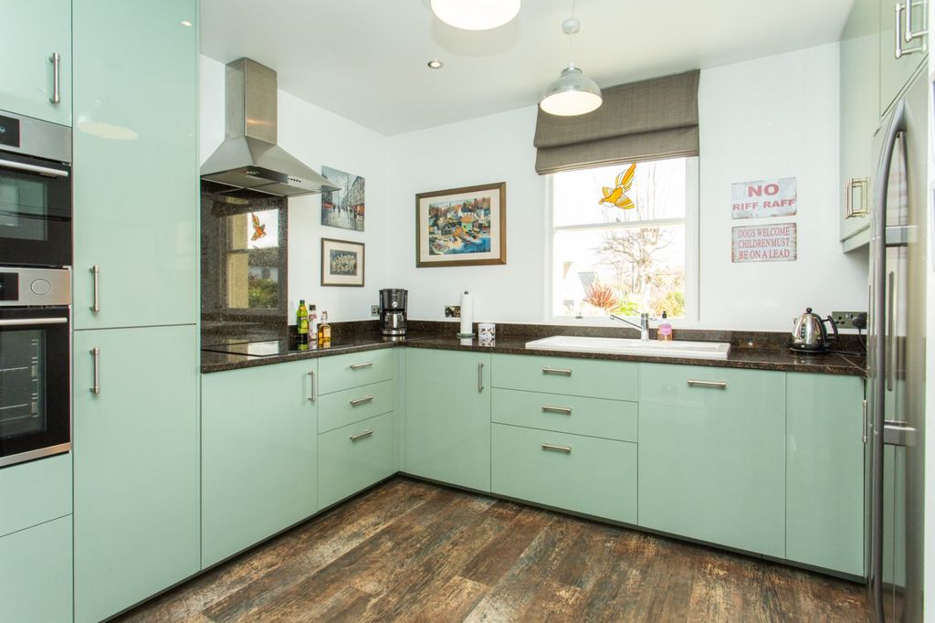 Property photo 3 of 31 Picture 3