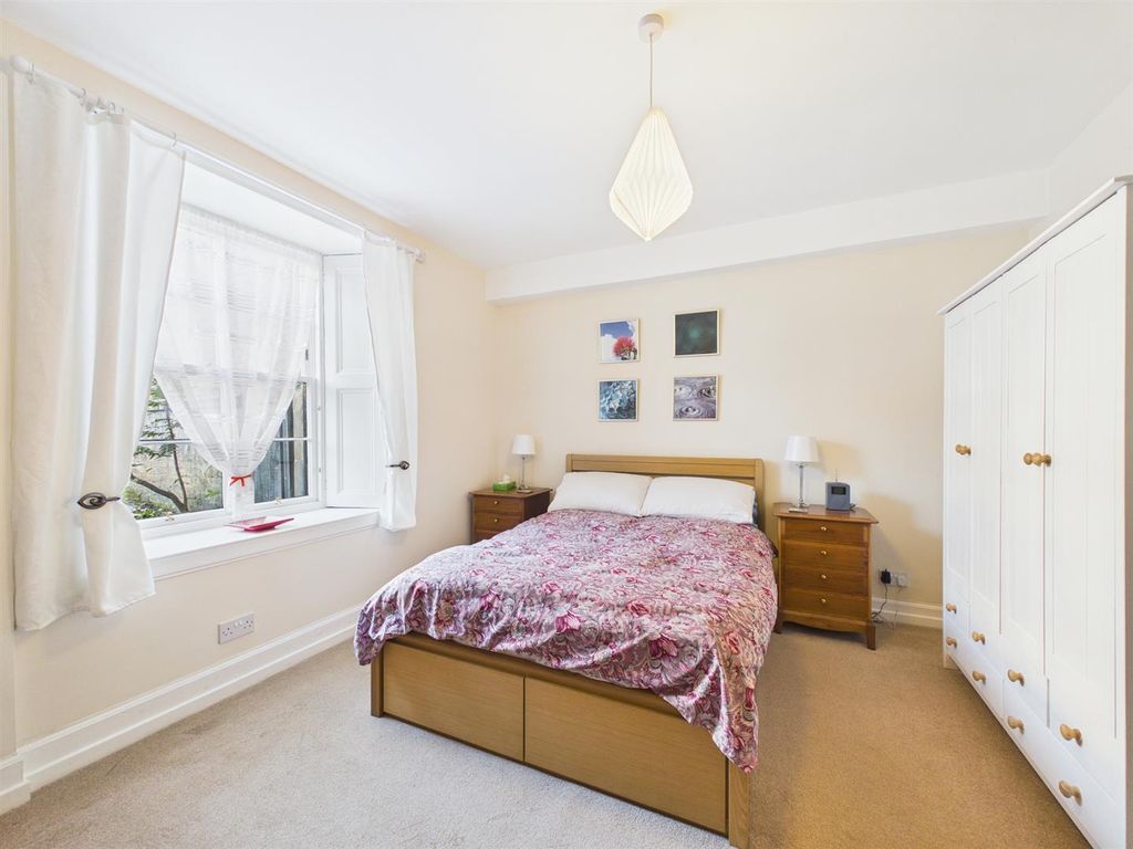 Property photo 3 of 20 Cam03782G0-Pr0288-Still027_Alt.Jpg