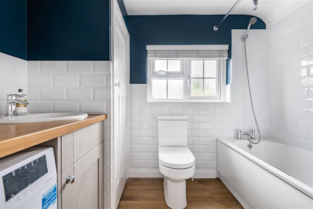 Property photo 3 of 10 774403 (9).Jpg