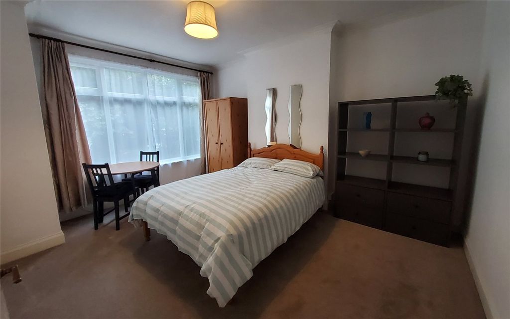 Property photo 3 of 8 Picture No. 11