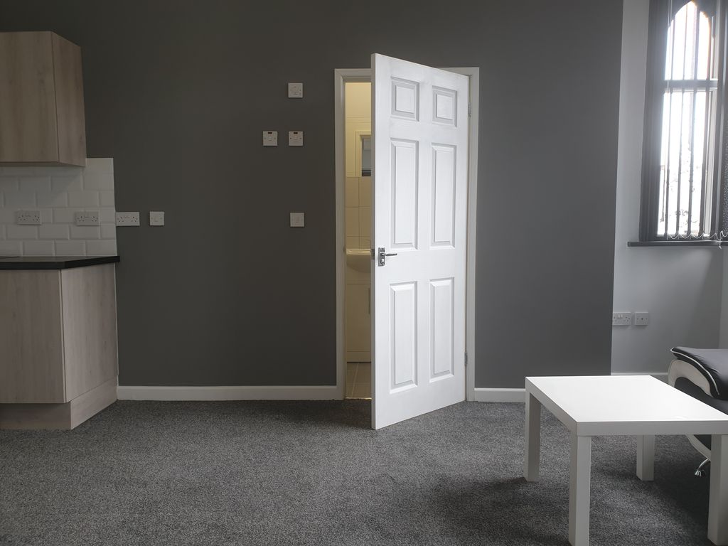 Property photo 3 of 6