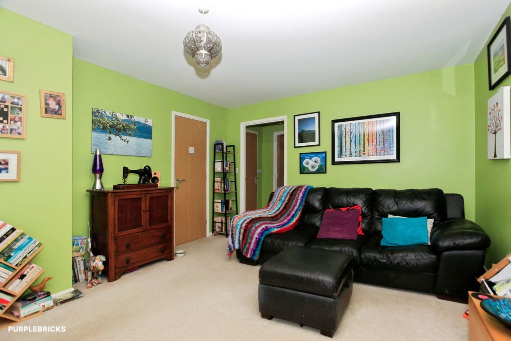 Property photo 3 of 24