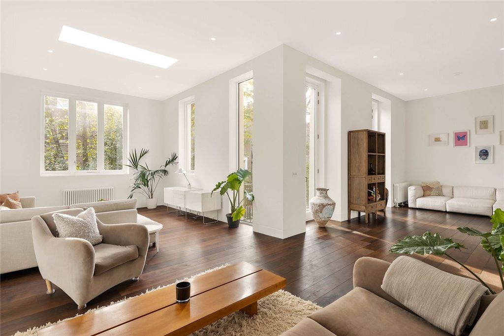 Property photo 2 of 21 Reception