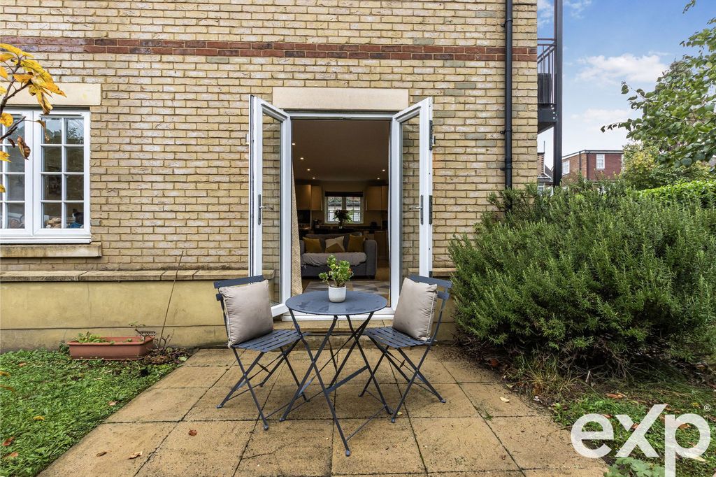 Property photo 2 of 18