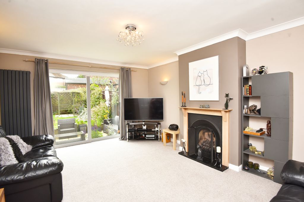 Property photo 3 of 16