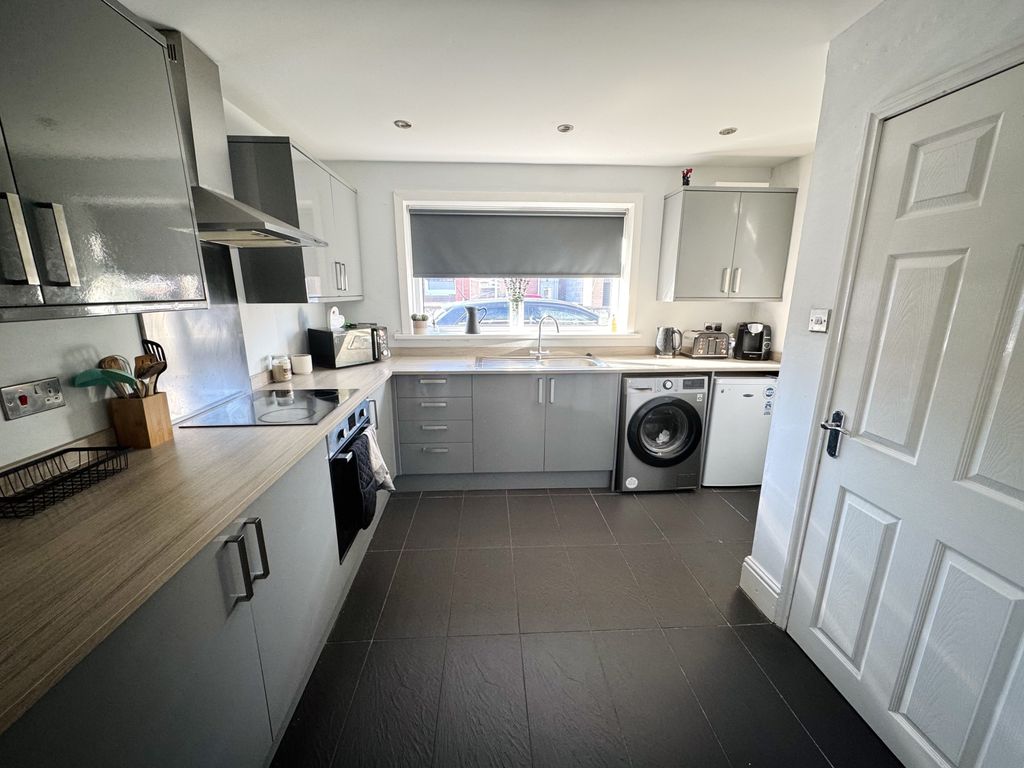 Property photo 3 of 13 Img_3861