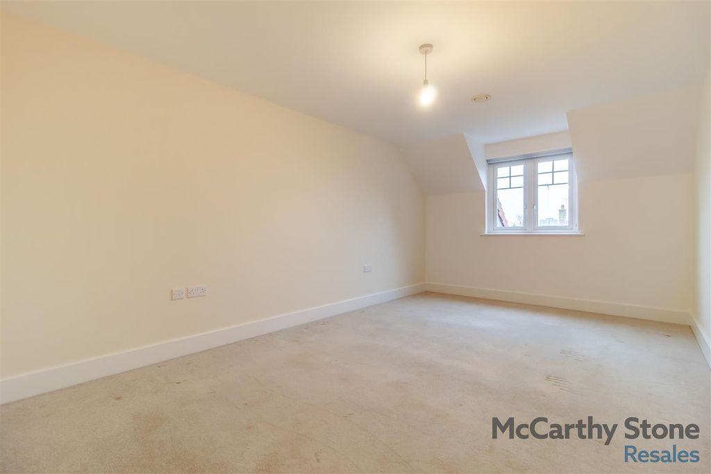 Additional image 14 of 2 bed flat for saleHadleigh Road, Frinton-On-Sea CO13