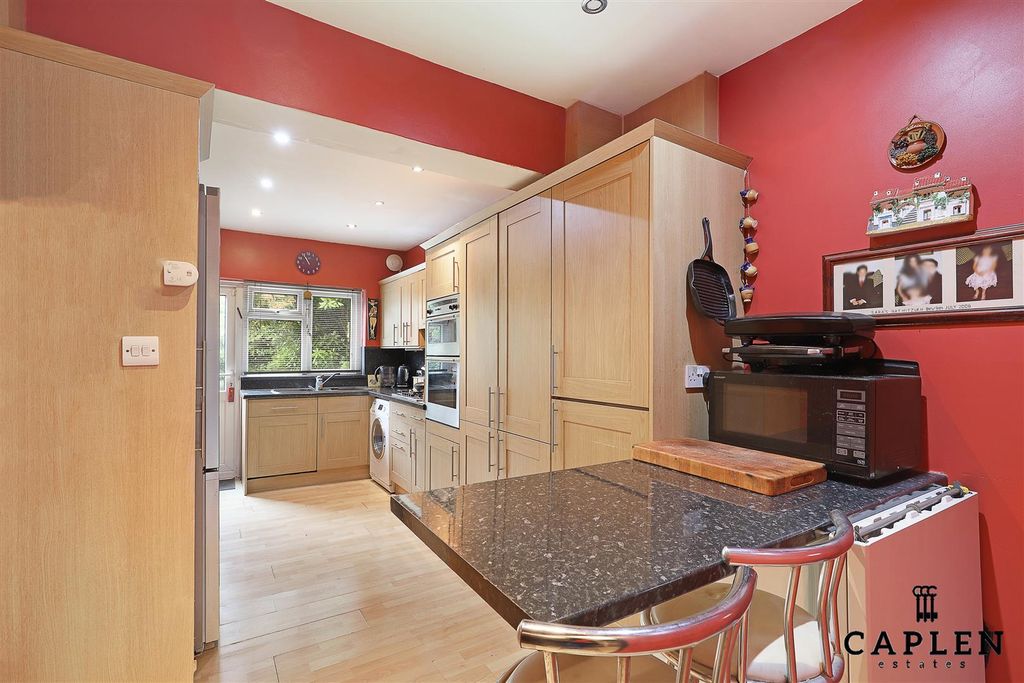 Property photo 3 of 30 Img_1145.Jpg