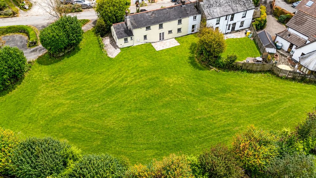 Property photo 1 of 8 25F77cc0-4d3c-49Be-8441-35Edd3231919